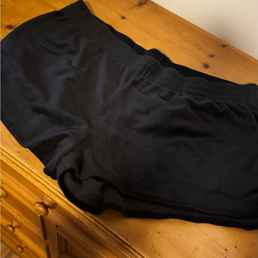 Soft velvet Black Shorts